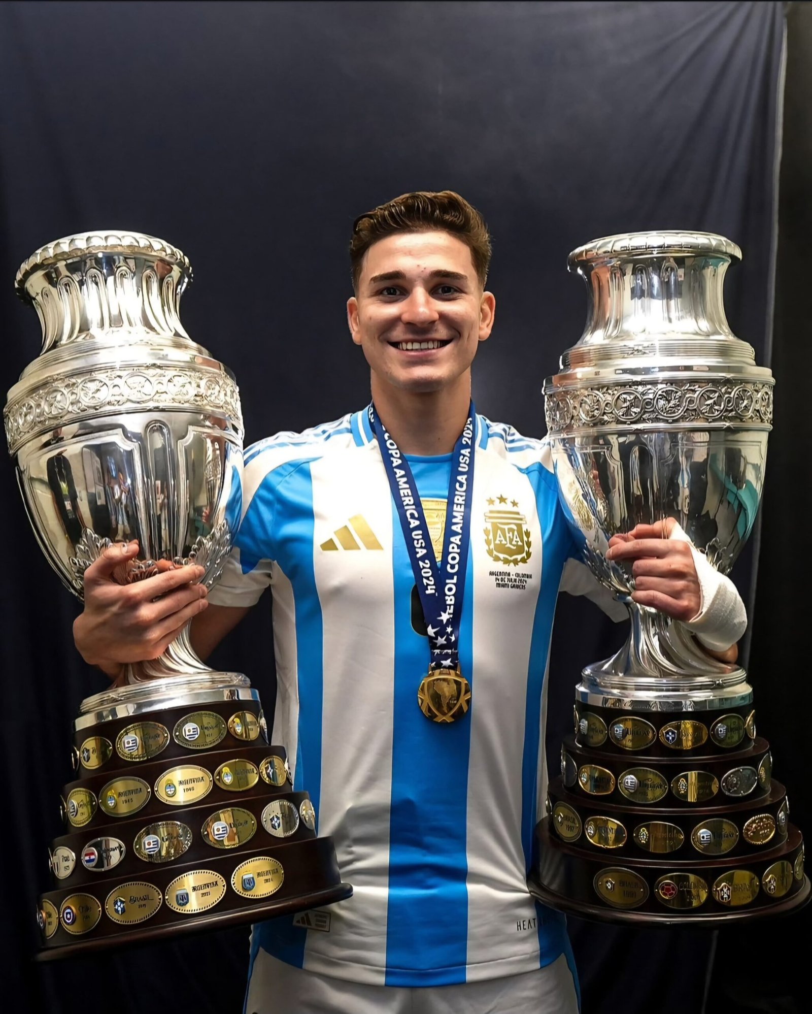 JULIAN ALVAREZ